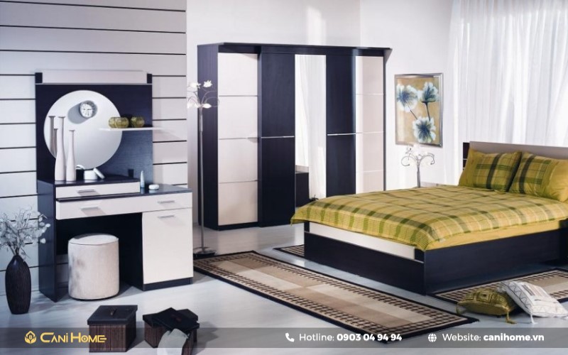 có nên để bàn trang điểm đối diện cửa phòng