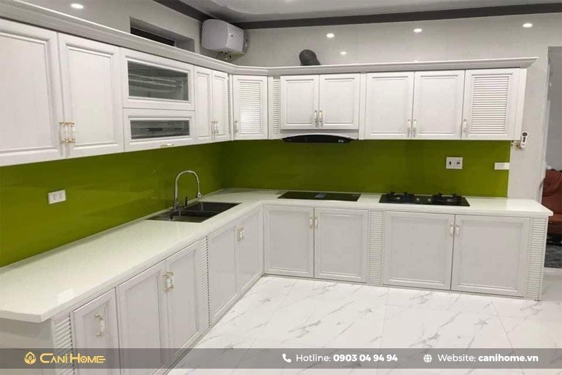 Tủ bếp nhôm Omega màu trắng