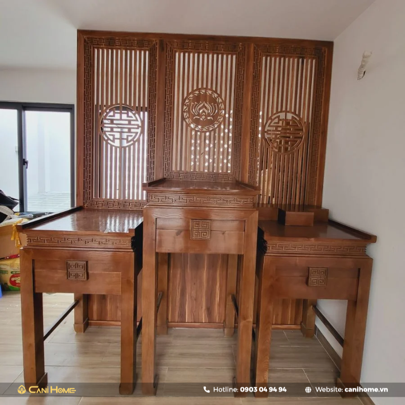 mẫu vách ngăn gỗ phòng thờ với phòng khách đẹp